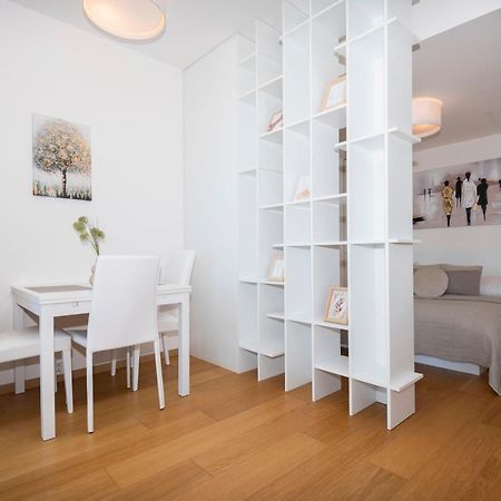 Апартаменты Luxury 1Bdrm On The 28Th Floor Братислава Экстерьер фото