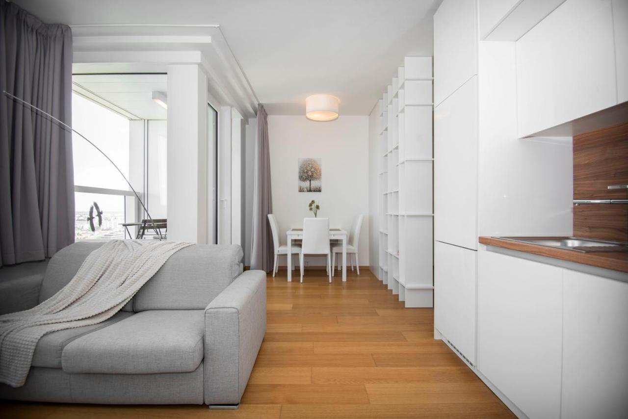 Апартаменты Luxury 1Bdrm On The 28Th Floor Братислава Экстерьер фото