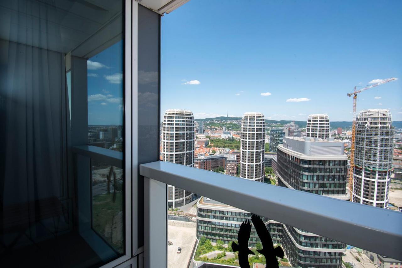 Апартаменты Luxury 1Bdrm On The 28Th Floor Братислава Экстерьер фото