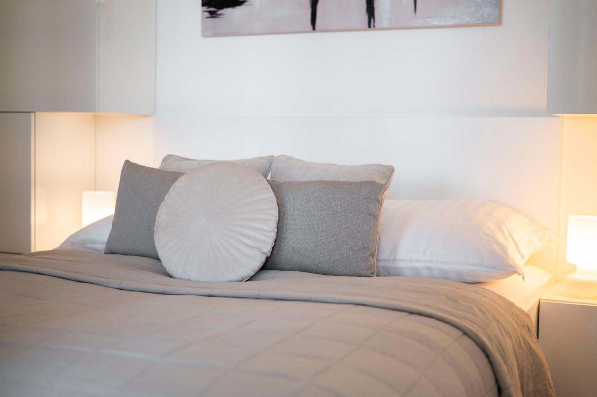Апартаменты Luxury 1Bdrm On The 28Th Floor Братислава Экстерьер фото