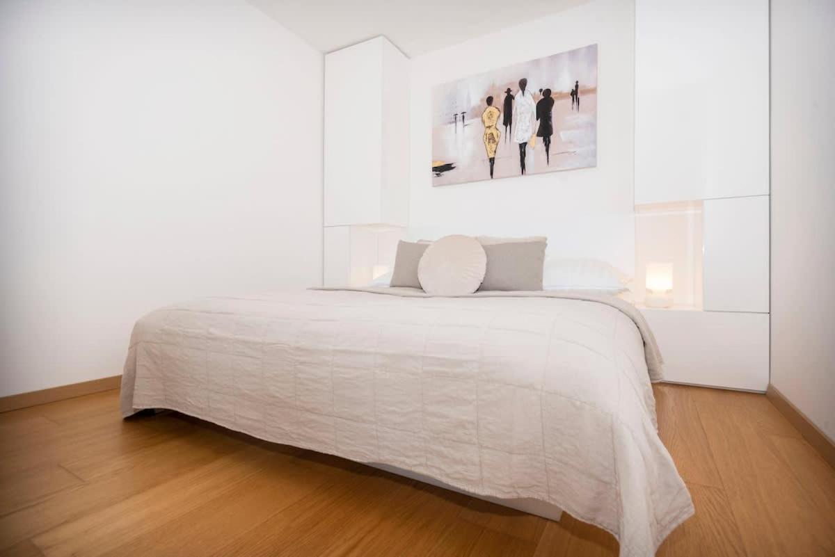 Апартаменты Luxury 1Bdrm On The 28Th Floor Братислава Экстерьер фото