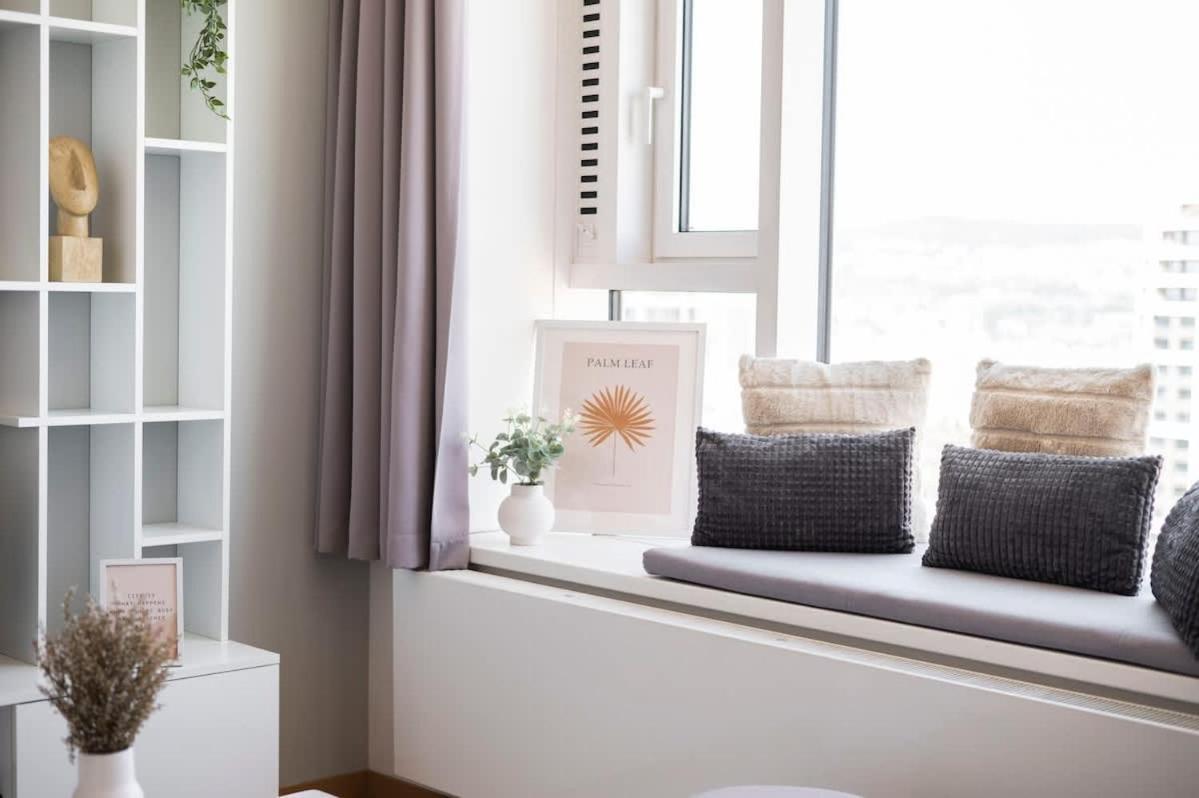 Апартаменты Luxury 1Bdrm On The 28Th Floor Братислава Экстерьер фото