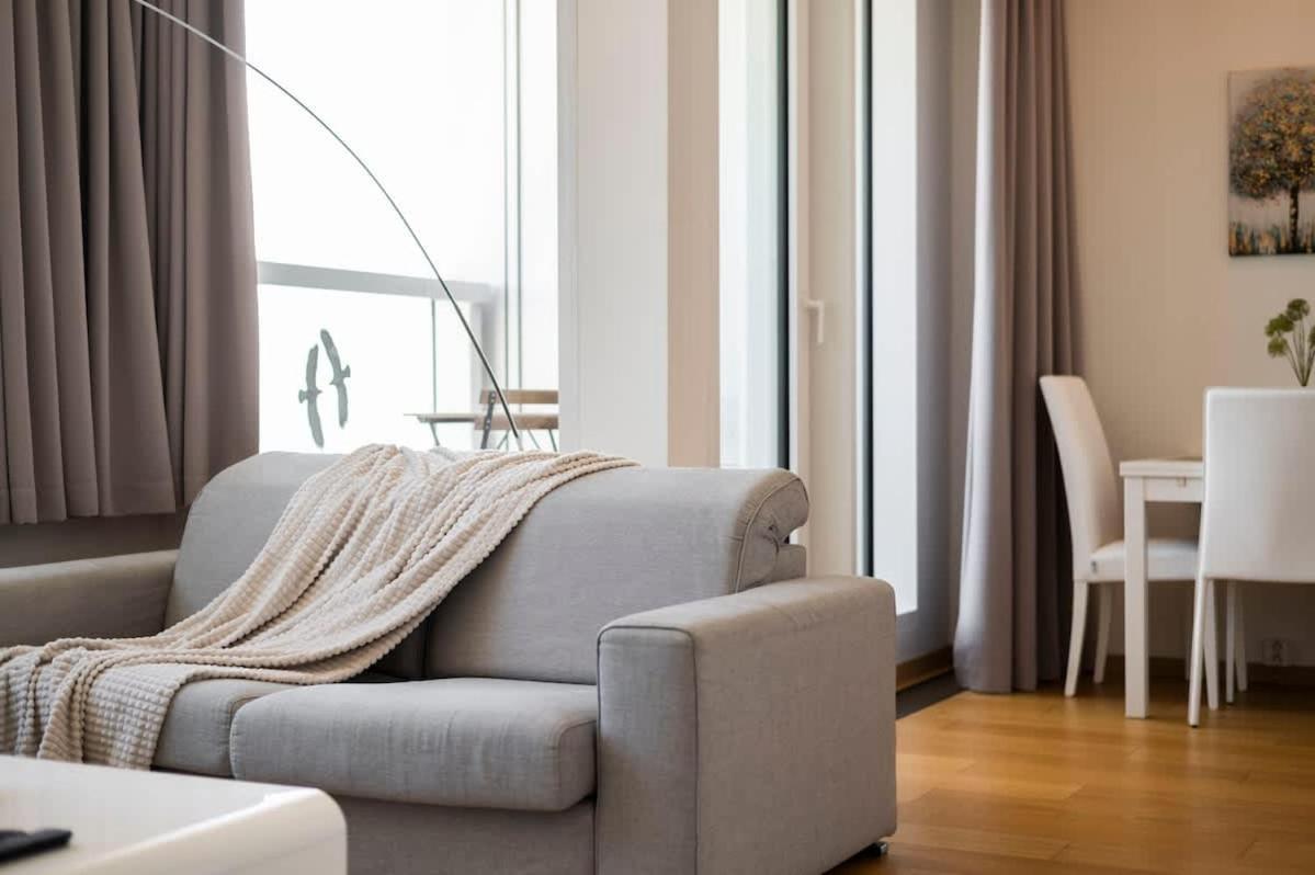 Апартаменты Luxury 1Bdrm On The 28Th Floor Братислава Экстерьер фото